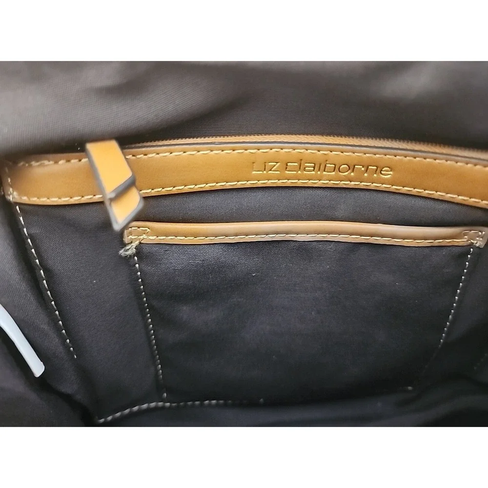 Liz Claiborne 1976 versatile shoulder